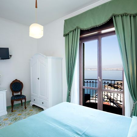 La Panoramica Hotel Castellammare di Stabia Buitenkant foto