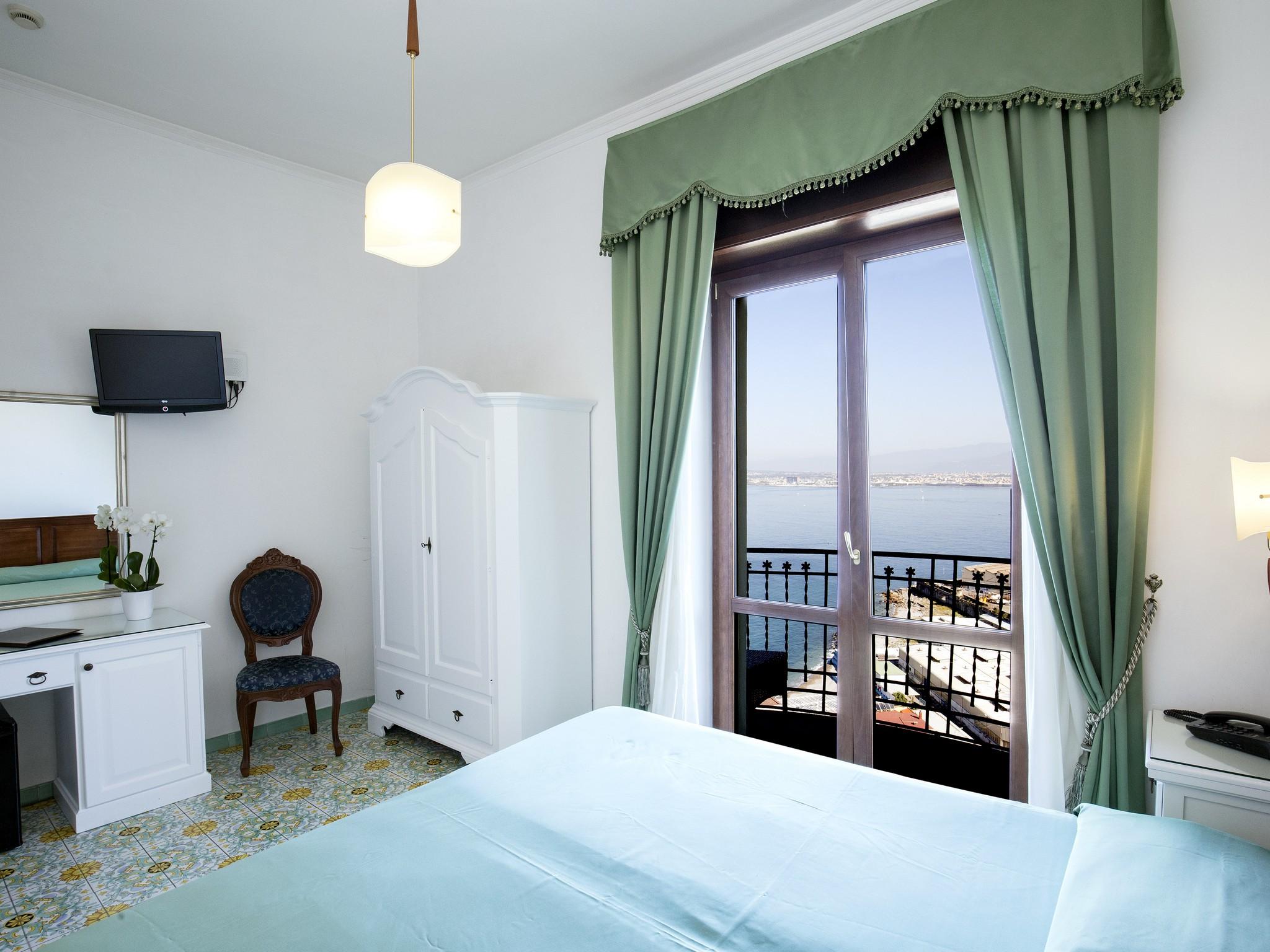 La Panoramica Hotel Castellammare di Stabia Buitenkant foto